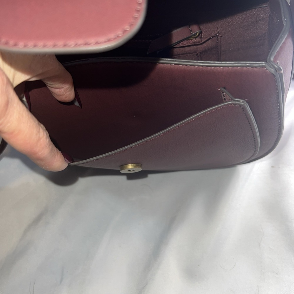 Burgundy Mauve Brass HW Vegan Hobo Crossbody Purse 10x9x3 Disneybound, Hippyboho - Picture 5 of 9